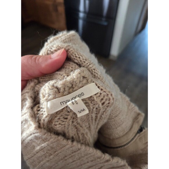 Maurices S/M Sweater - Picture 3 of 3